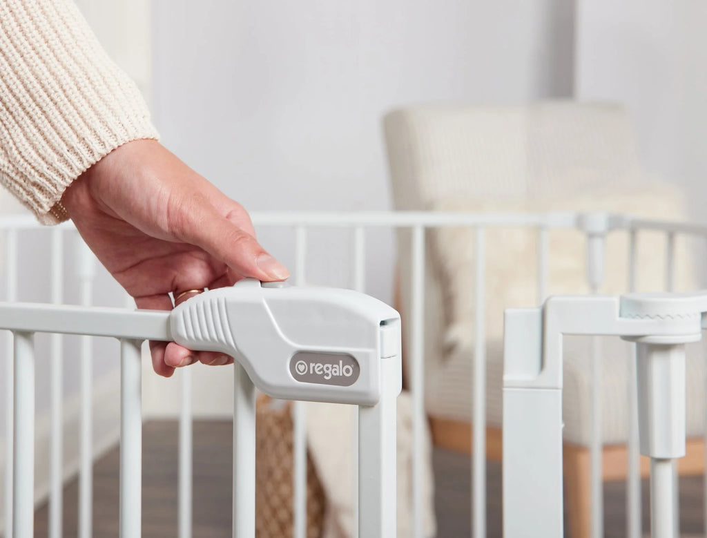 Super Wide White Baby Gate L513
